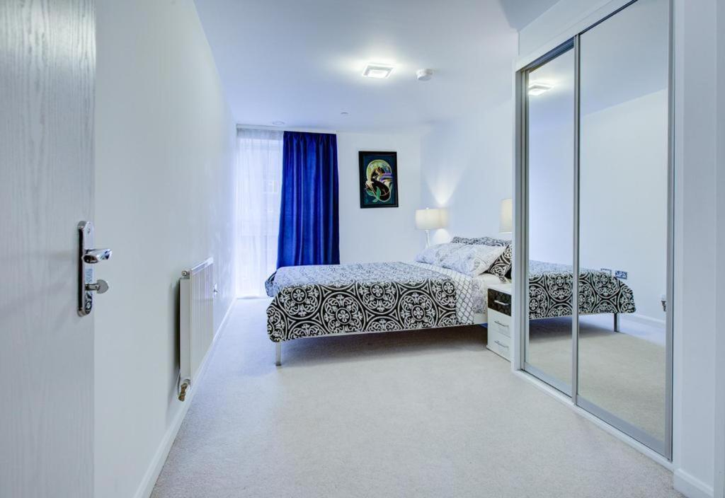 Luxury 2 Bed Flat In A New Block In East Acton Apartment London Exterior photo