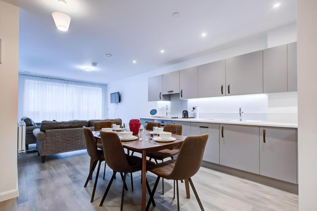 Luxury 2 Bed Flat In A New Block In East Acton Apartment London Exterior photo